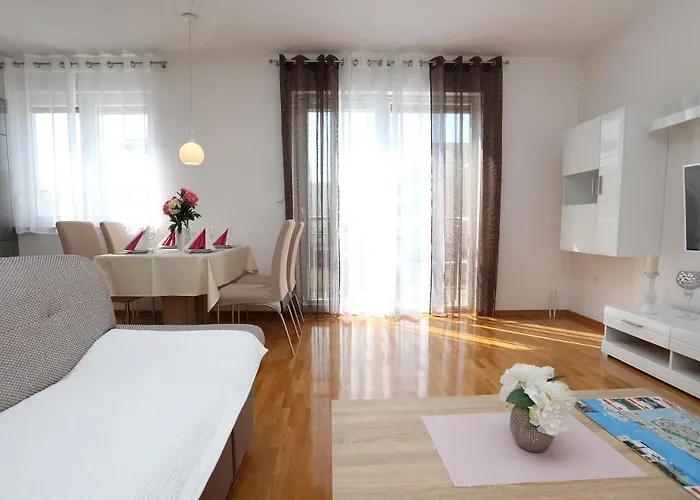 아파트 Kolak 트로기르